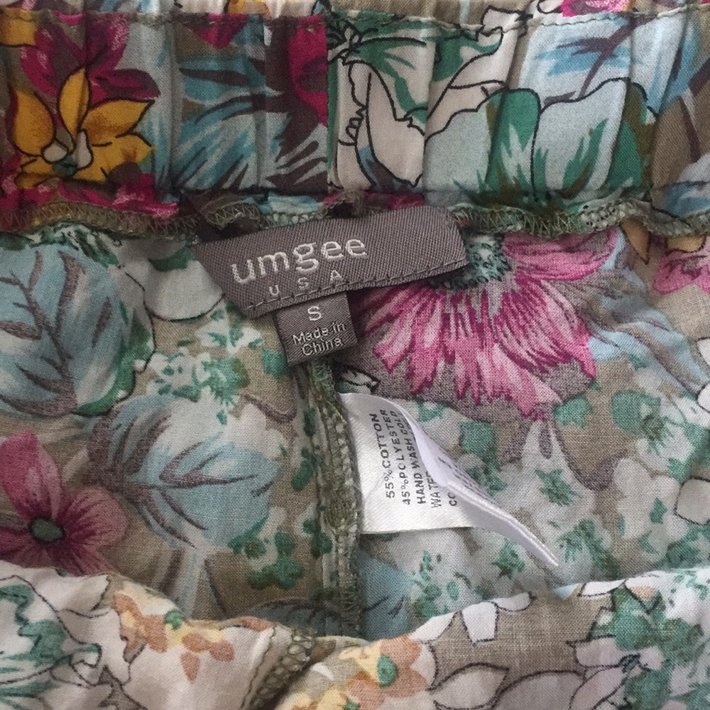 Floral Shorts Small - Picture 2 of 2